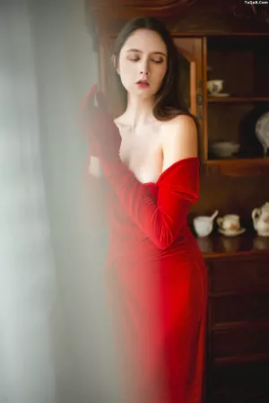 [YITUYU艺图语]No.20250714_04.01 春风无限 舍米托娃 [17P]