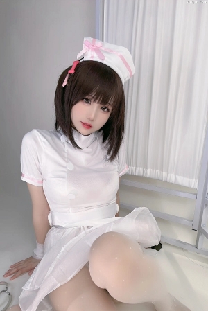 Coser美女miko酱ww No.078  - 护士宝宝 主题写真 [36P]