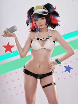 越南Coser美女ZinieQ-No.122 – 《Sei 》主题写真 [30P]