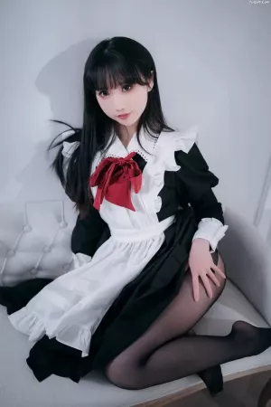 Coser美女面饼仙儿 NO.138 红高跟女仆 主题写真 [30P]
