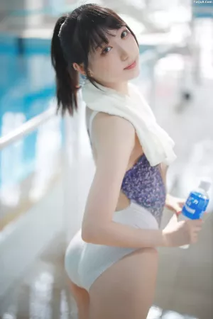 动漫博主_周叽是可爱兔兔_No.006 – 竞泳 主题写真 [33P]