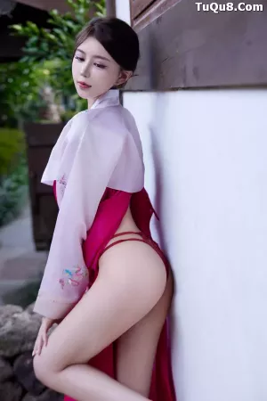 XRFW0352 秀人番外 tina_甜仔 - 太长今服饰 主题写真 [64P]