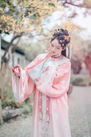 颜值博主_兔子Zzz不吃胡萝卜_No.014 – 白蛇传奇 主题写真 [24P]