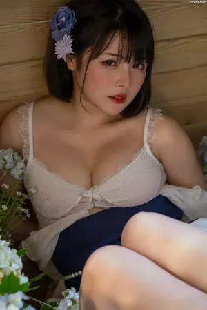 Coser美女Genji云溪溪No.080 – &七月喵子 潮汐 魔女的晚餐 [34P]