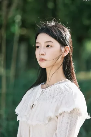 [YITUYU艺图语]No.20250009_01.02 秋游 蝴蝶妹妹 主题写真 [31P]