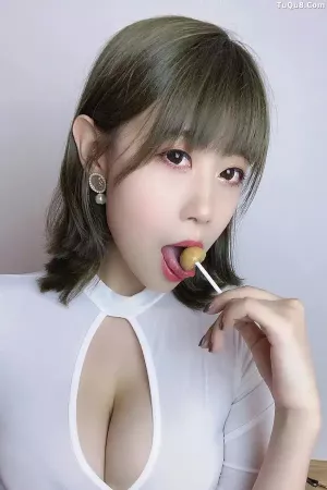 Coser美女奈汐酱NiceNo.029 –  不务正业小秘书 主题写真 [52P]