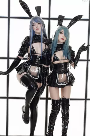 拉脱维亚Coser美女_CandyBall_No.011 – LatexBunnyTwins [57P]