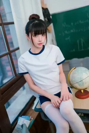 动漫博主Kitaro绮太郎No.123 – 体操服 主题写真 [24P]