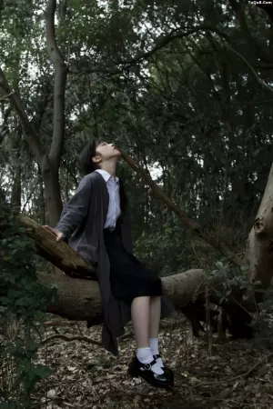 [YITUYU艺图语]No.20260040_01.06 潮湿的绿意 交错在我眸中 [18P]