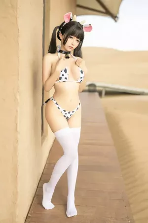 Coser美女蠢沫沫No.250 – 沙漠牛牛女仆 主题写真 [6P]
