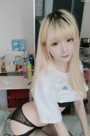 Coser美女星之迟迟No.022 - 6-22 白T恤 主题写真 [62P]