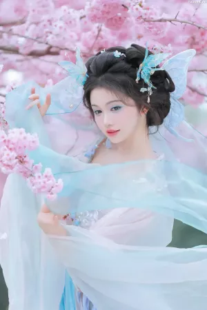 [YITUYU艺图语]No.20250622_03.21 樱舞蝶衣 十元zz [24P]