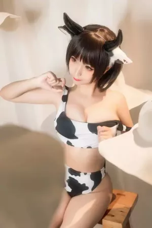 Coser美女蠢沫沫No.077 – 花花牛 主题写真 [40P]