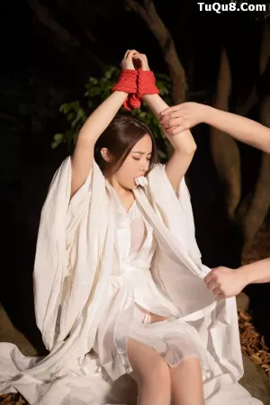 XRFW0396 秀人番外 鱼子酱Fish – 《小树林的故事》 主题写真 [40P]