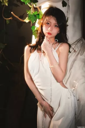 国产Coser美女_清青琴玖_No.026 – 阿佛洛狄忒 主题写真 [28P]