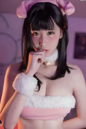 二次元博主爱老师_PhD-No.001 - 2018新年猪猪 主题写真 [20P]