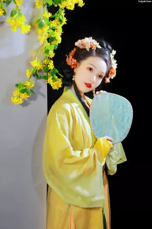 [YITUYU艺图语]No.20250421_03.02 秋香 焚香小也 [22P]
