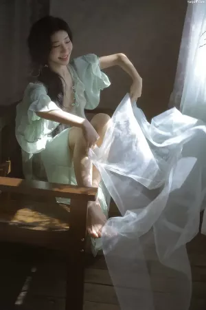 [YITUYU艺图语]No.20260127_01.17 绿影 野生模特园子 [20P]