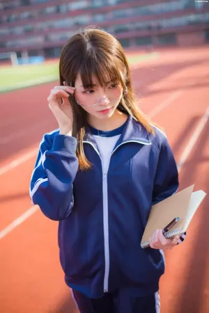 动漫博主Kitaro绮太郎No.044 – 运动服女孩1 主题写真 [13P]