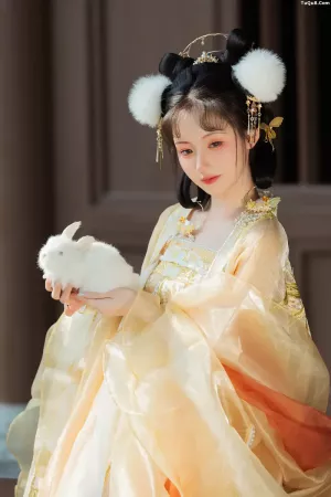 [YITUYU艺图语]No.20250687_03.29 玲珑玉兔 一只年糕精 [14P]