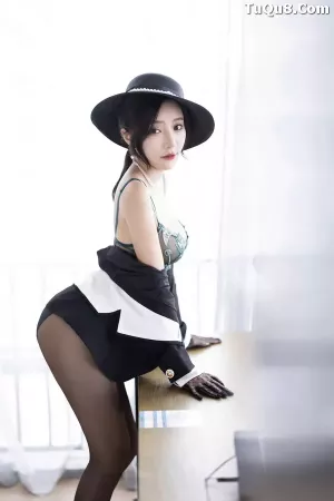 XRFW0665 秀人番外 王馨瑶Yanni – 黑色西装复古 主题写真 [91P]
