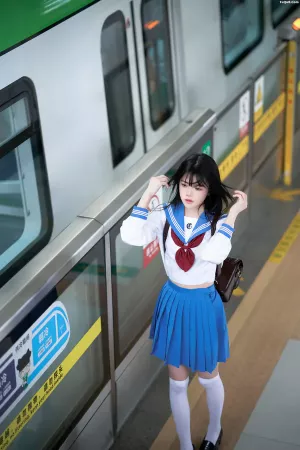 动漫博主桜桃喵 NO.257 – 地铁JK 主题写真 [33P]