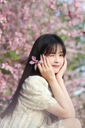 [YITUYU艺图语]No.20260529_03.24 紫荆花满城 西洋西洋菜 [21P]