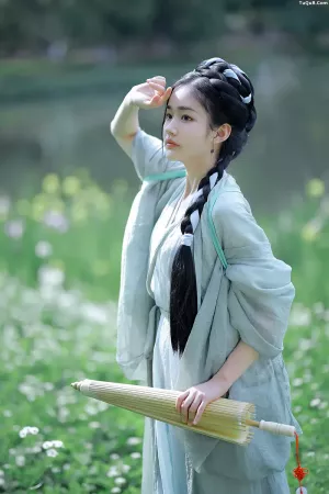 [YITUYU艺图语]No.20250517_03.12 田园汉服 一朵 [22P]