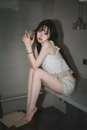 [YITUYU艺图语]No.20260432_03.14 小酌一杯，已微醺～ 是糖醋小排骨呀 [13P]
